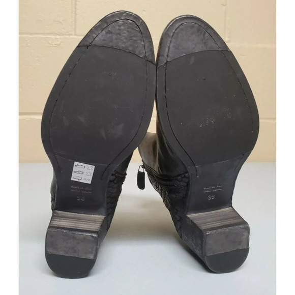 Gidigio Black Leather Reptile Design Bootie/Ankle - Picture 11 of 12